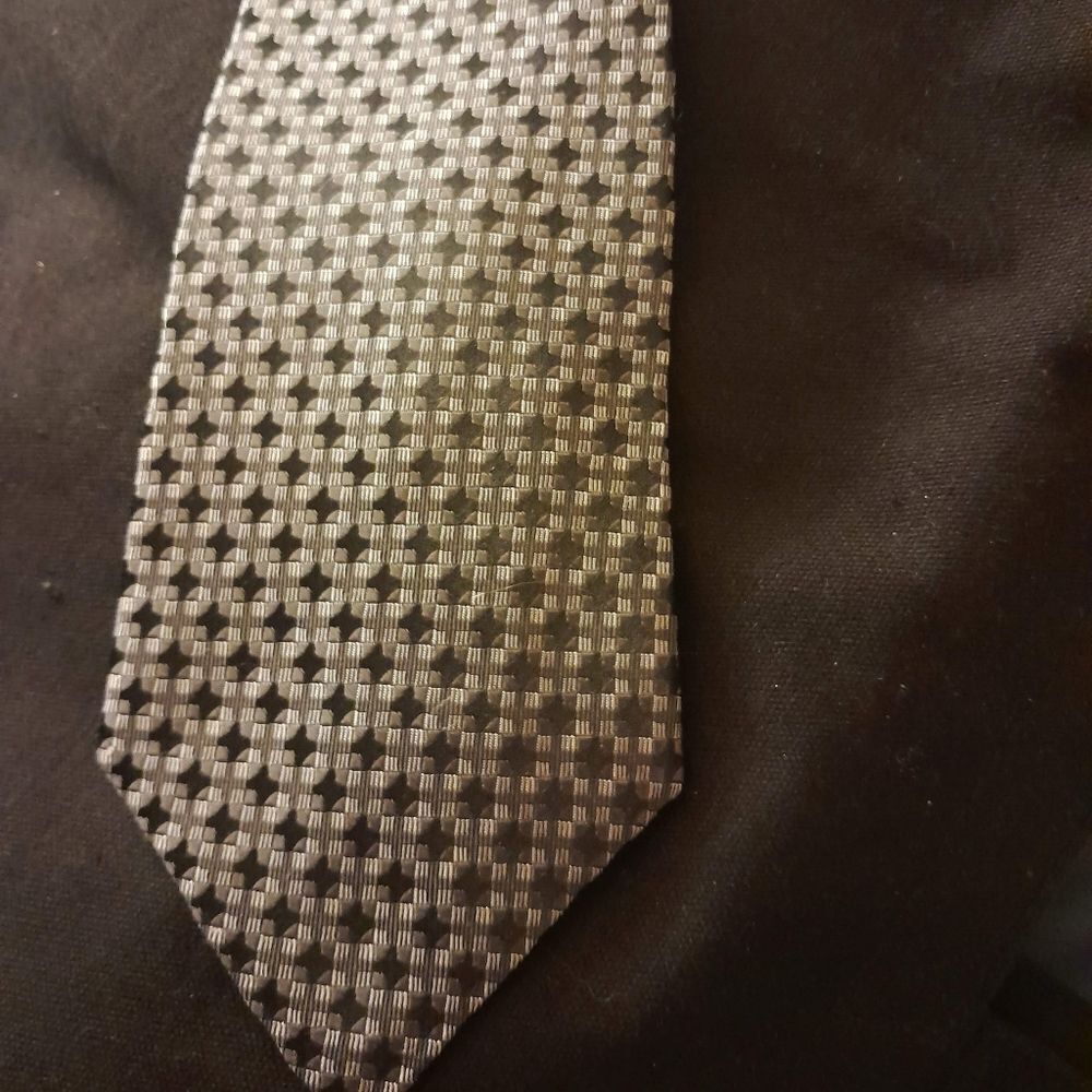 NWT RBM Stain Resistant All Silk Tie